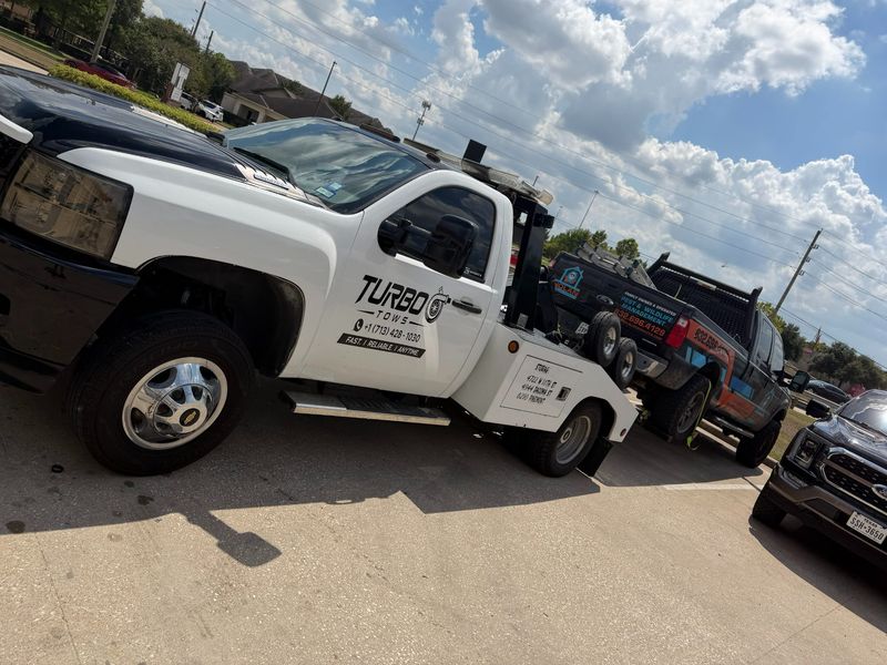 Turbo Tows — Roadside Assistance and Towing